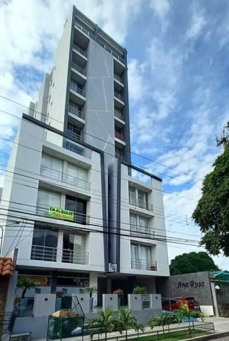 Ferienwohnung Departamentoo Nuevo Amoblado Cerca A Uagrm, Con Excelente Vista Santa Cruz de La Sierra Exterior foto